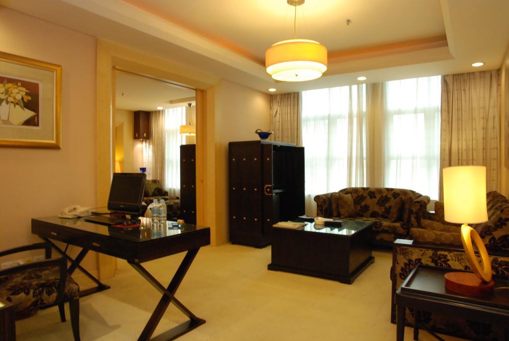 东莞君兰酒店 Grand Land Hotel Dongguan  Exterior foto