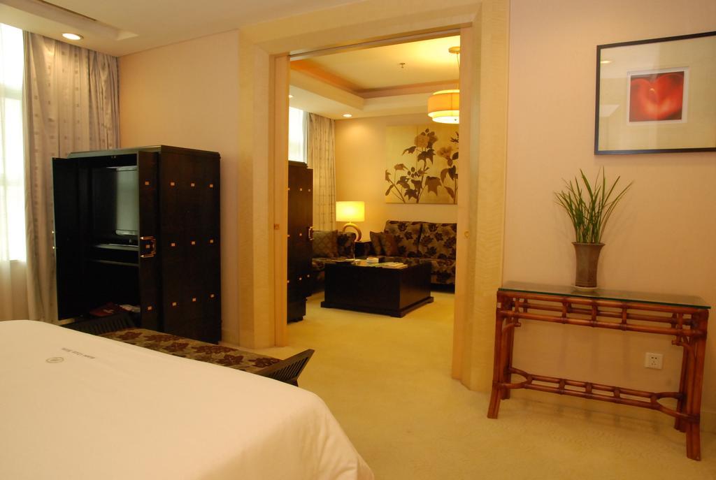 东莞君兰酒店 Grand Land Hotel Dongguan  Exterior foto