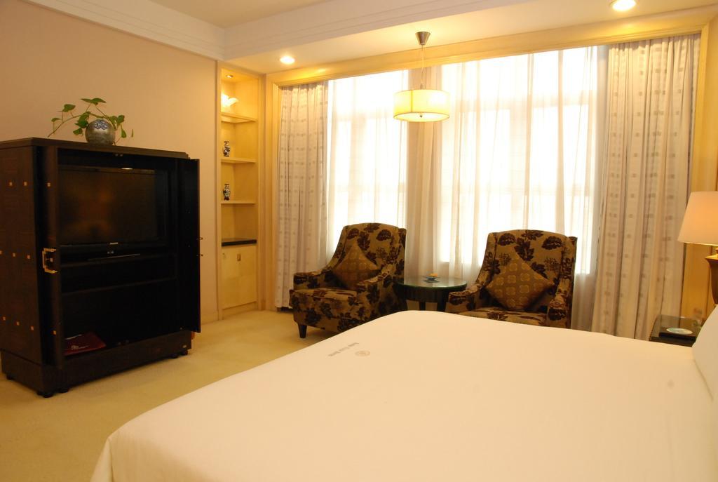 东莞君兰酒店 Grand Land Hotel Dongguan  Exterior foto