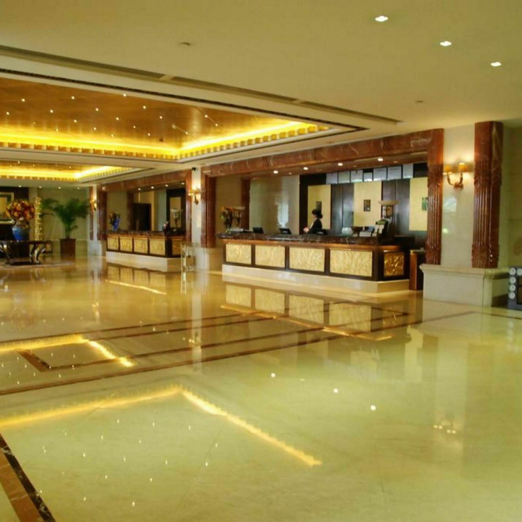 东莞君兰酒店 Grand Land Hotel Dongguan  Exterior foto